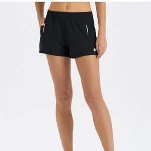 Vuori Dash Short Women's Performance Shorts Black Size Small NWT